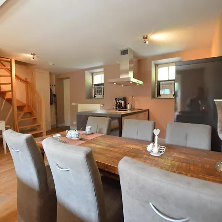 Stunning Near Forest In * Slenaken