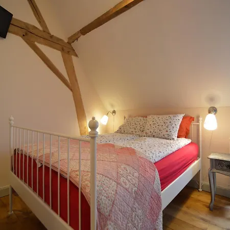 Сasa de vacaciones Stunning Near Forest In