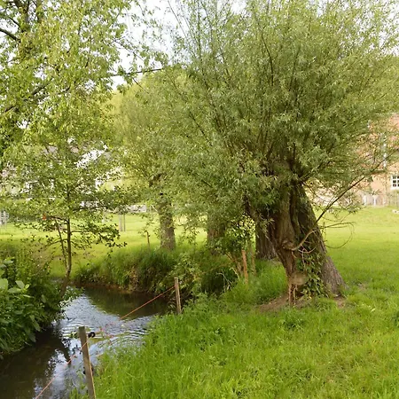 Сasa de vacaciones Stunning Near Forest In *