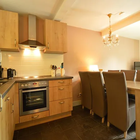 Stunning Near Forest In Сasa de vacaciones