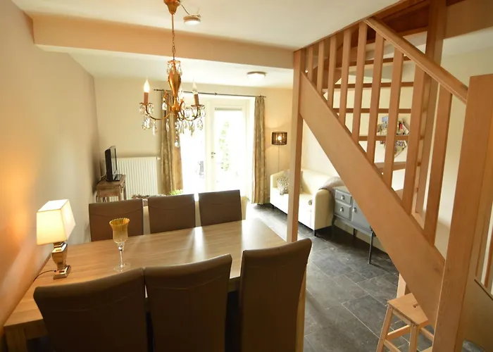 Stunning Near Forest In Сленакен