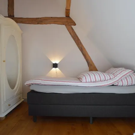 Stunning Near Forest In بيت للعطل