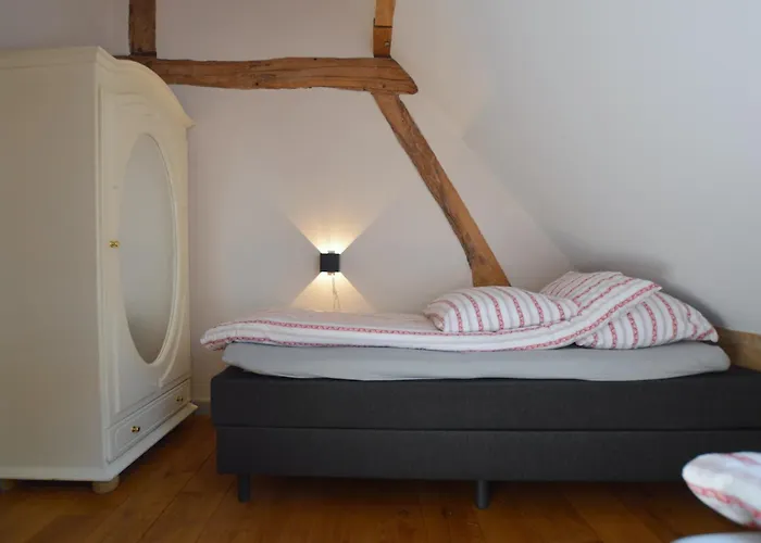 Stunning Near Forest In بيت للعطل