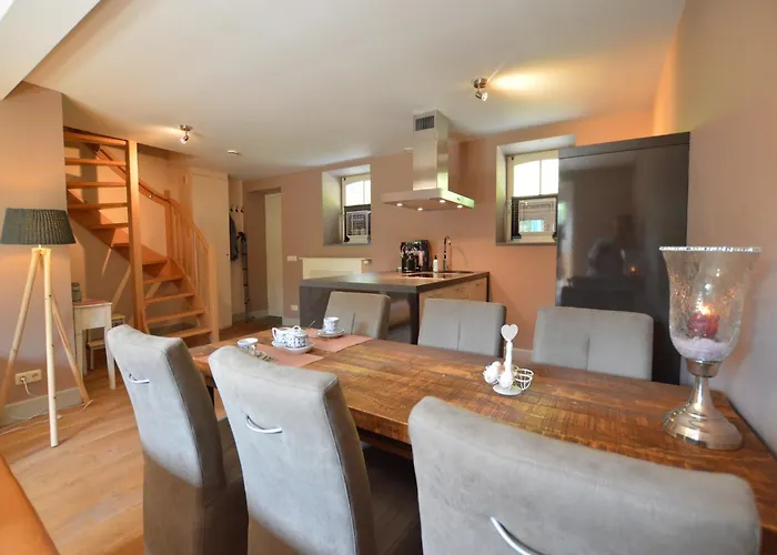 Stunning Near Forest In * سليناكين