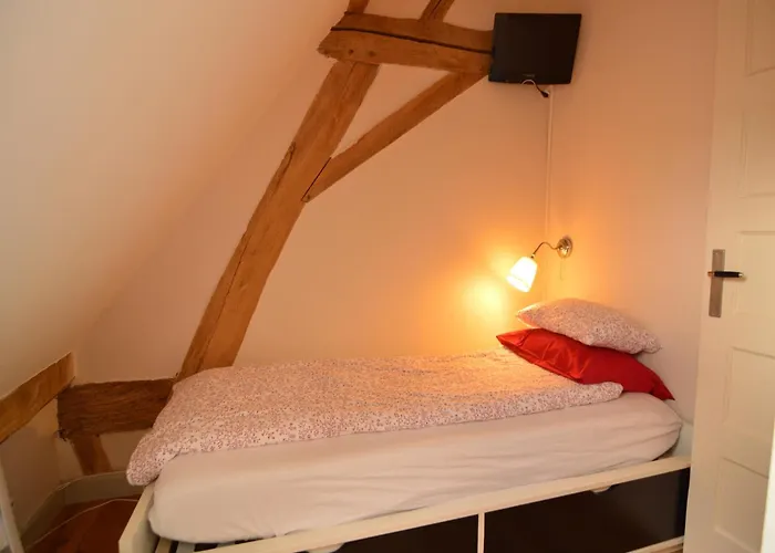 Stunning Near Forest In بيت للعطل *