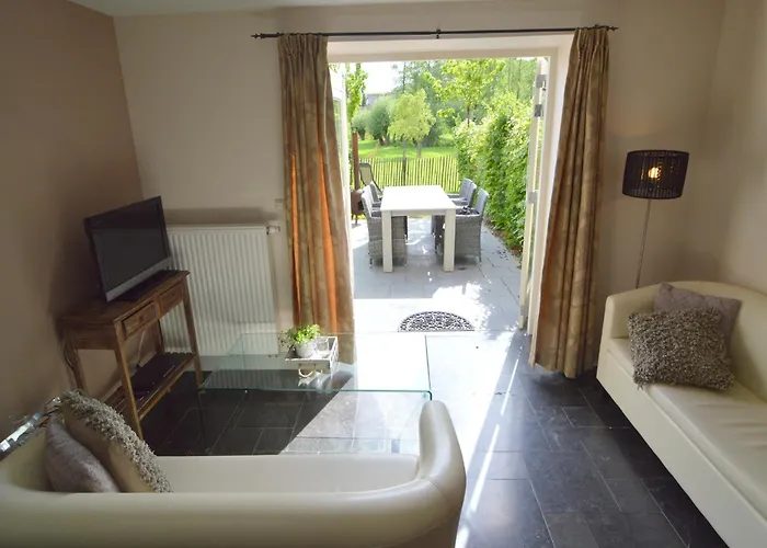 Stunning Near Forest In * سليناكين