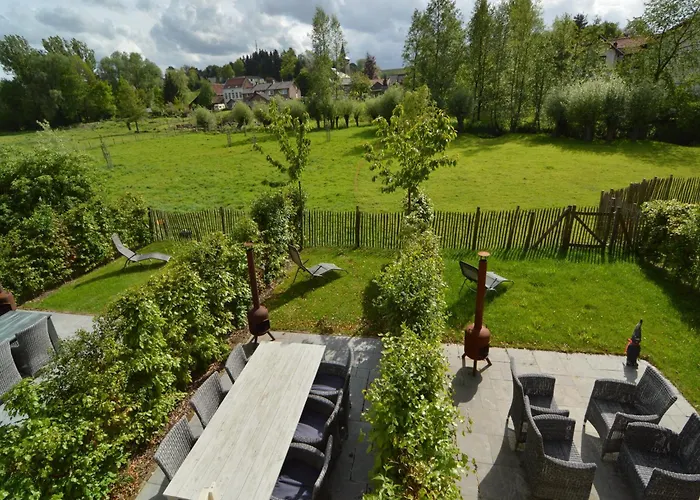 Stunning Near Forest In بيت للعطل