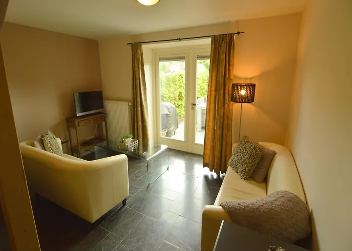 Stunning Near Forest In سليناكين